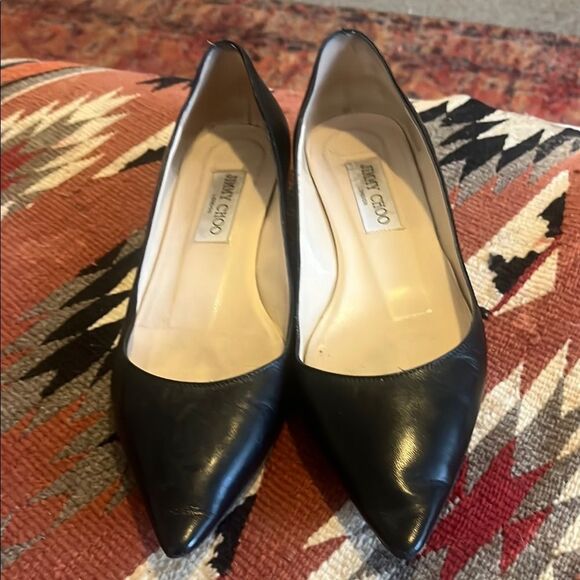 Jimmy Choo Elegant Black Women's Flats - Picture 3 of 10